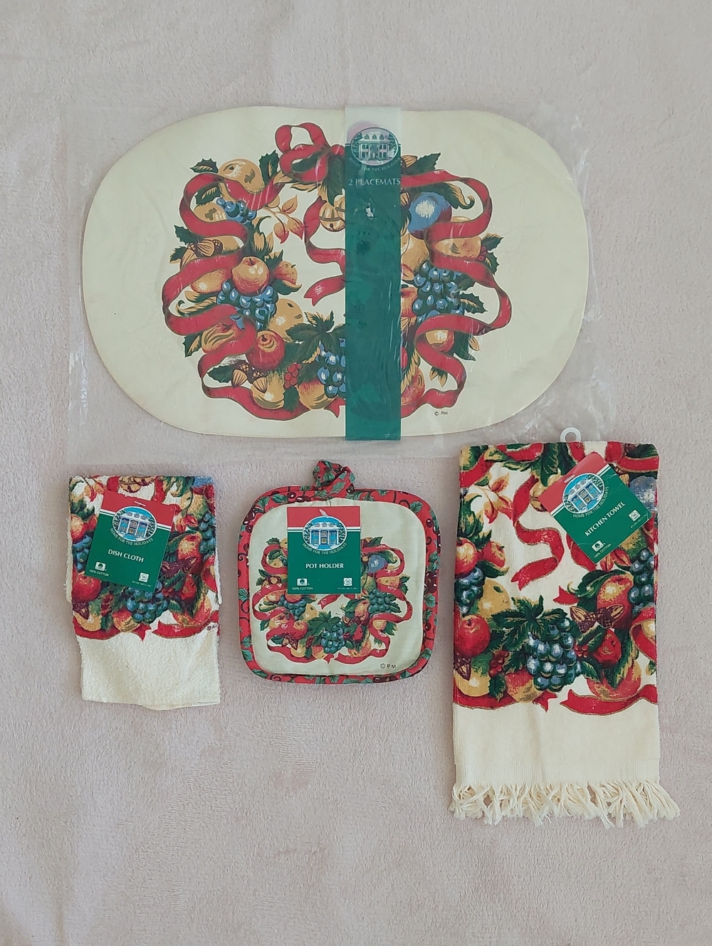 7-piece Kitchen Linen Set - Fruit & Ribbon Wreath Design NWT
